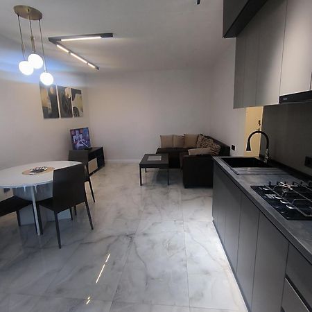 Apartment On Sayat Nova 33 Yerevan Exterior foto