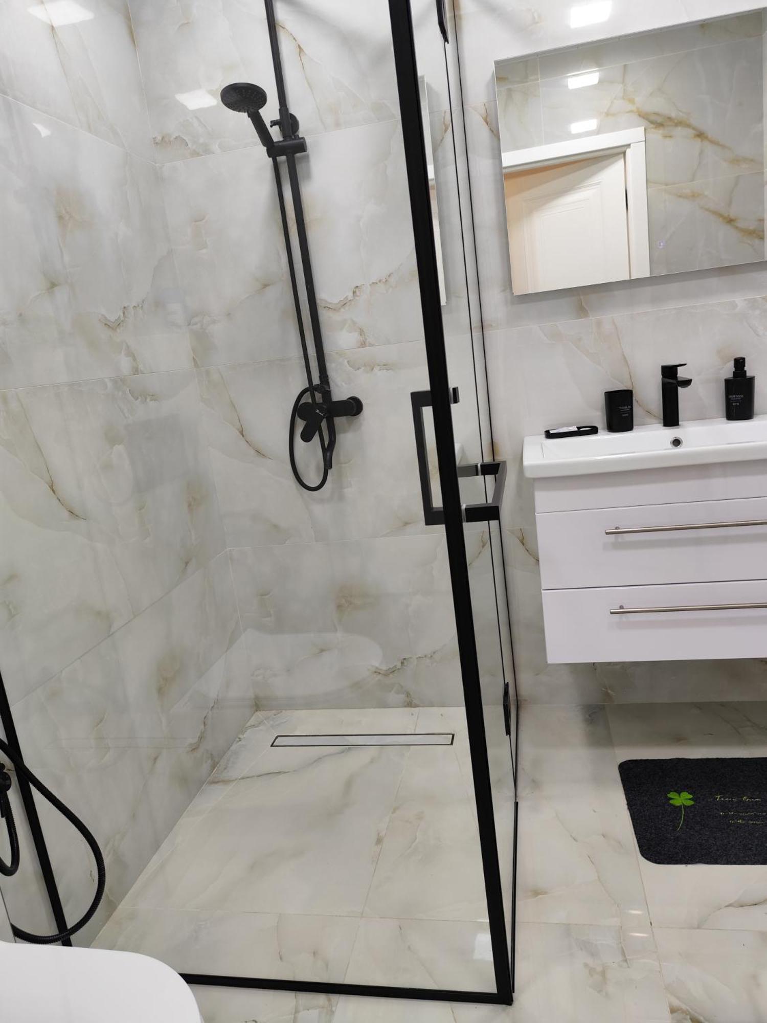 Apartment On Sayat Nova 33 Yerevan Quarto foto